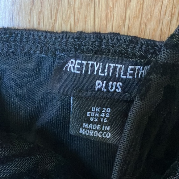 Plus PrettyLittleThing slinky black burn out dress 16 - Picture 3 of 5